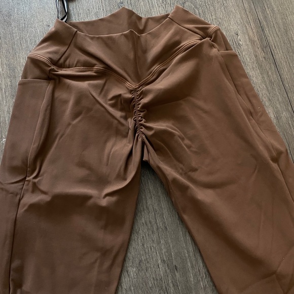 Stacci Athletics Lumi Bare Hourglass Top & Contour Leggings in Spicy Chai NWT - Picture 14 of 16